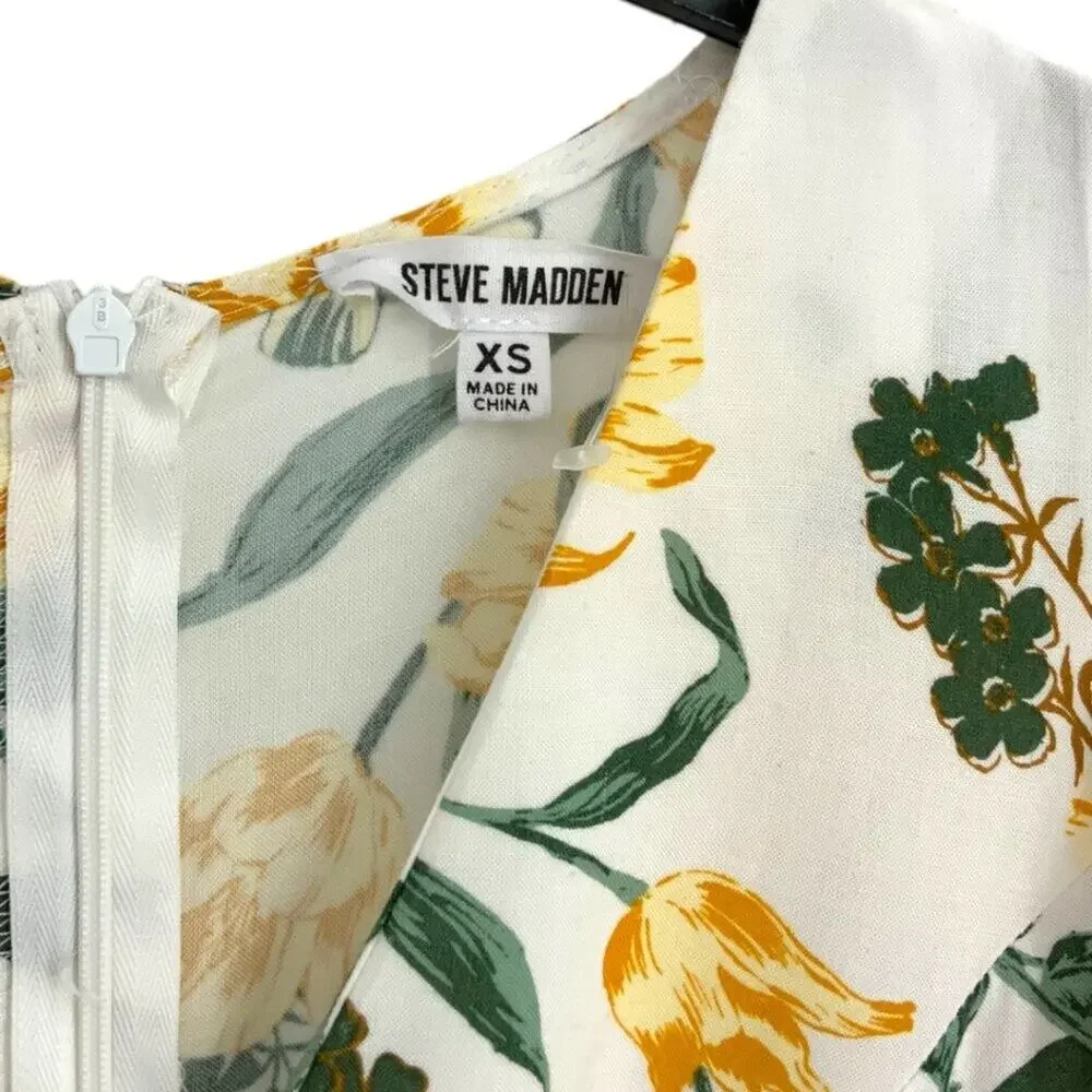 Steve Madden Yellow Floral V Neck Flutter Sleeve Romper Size XS NWOT